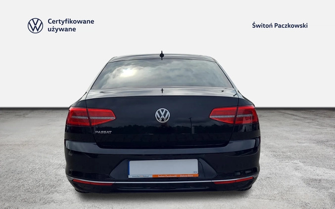 Volkswagen Passat cena 92900 przebieg: 133550, rok produkcji 2018 z Grudziądz małe 667